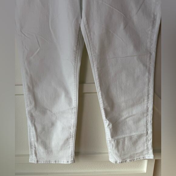 NWT Lands’ End Plus Size Mid Rise Slim Straight Jean White Size 18W - Picture 5 of 13